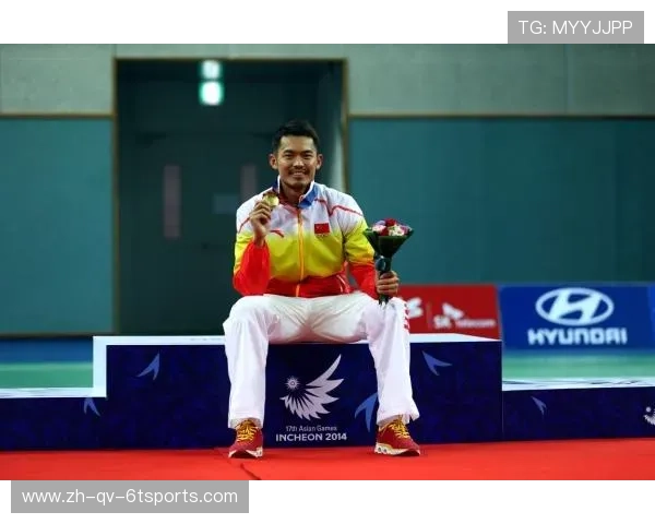 羽毛球男单颁奖视频